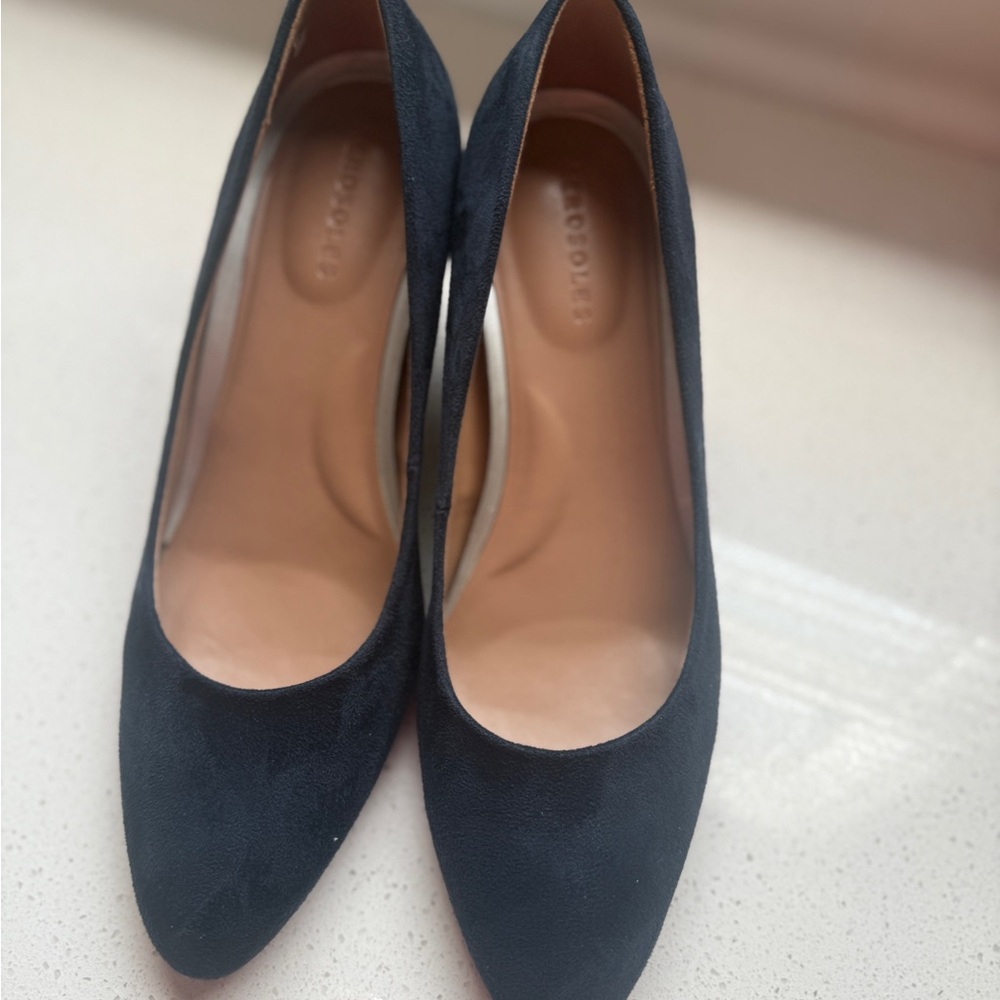 Elegant Navy Blue Women's Pumps